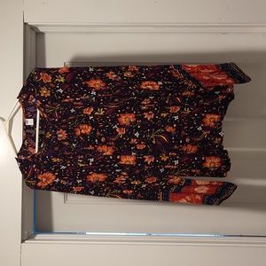 Women's Old Navy black floral top size Large